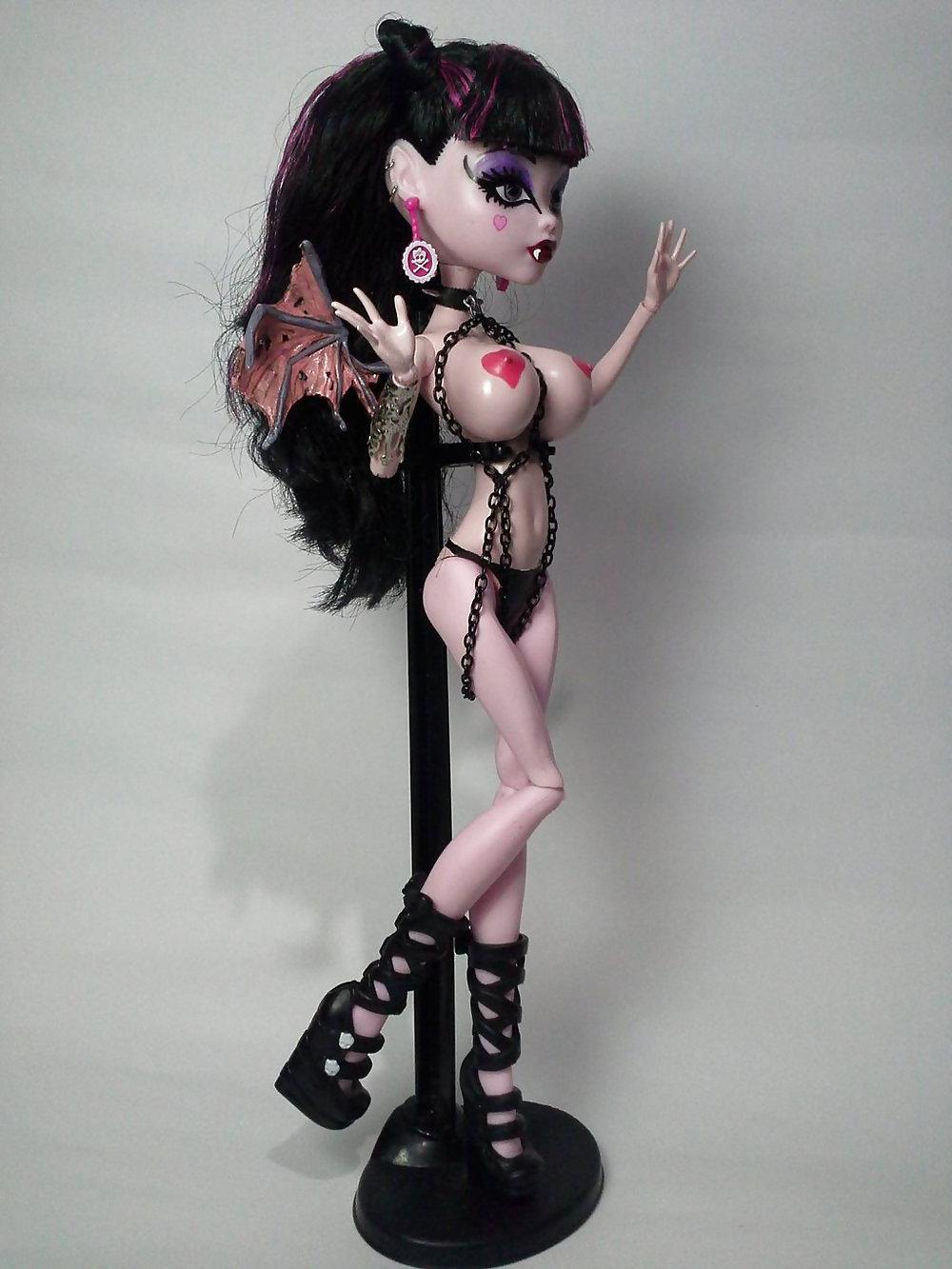 24P Busty Big Boob Monster High Dolls