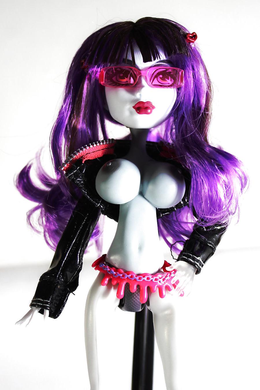 24P Busty Big Boob Monster High Dolls