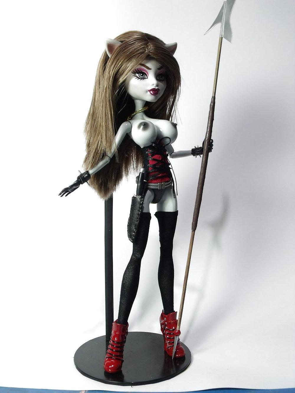 24P Busty Big Boob Monster High Dolls