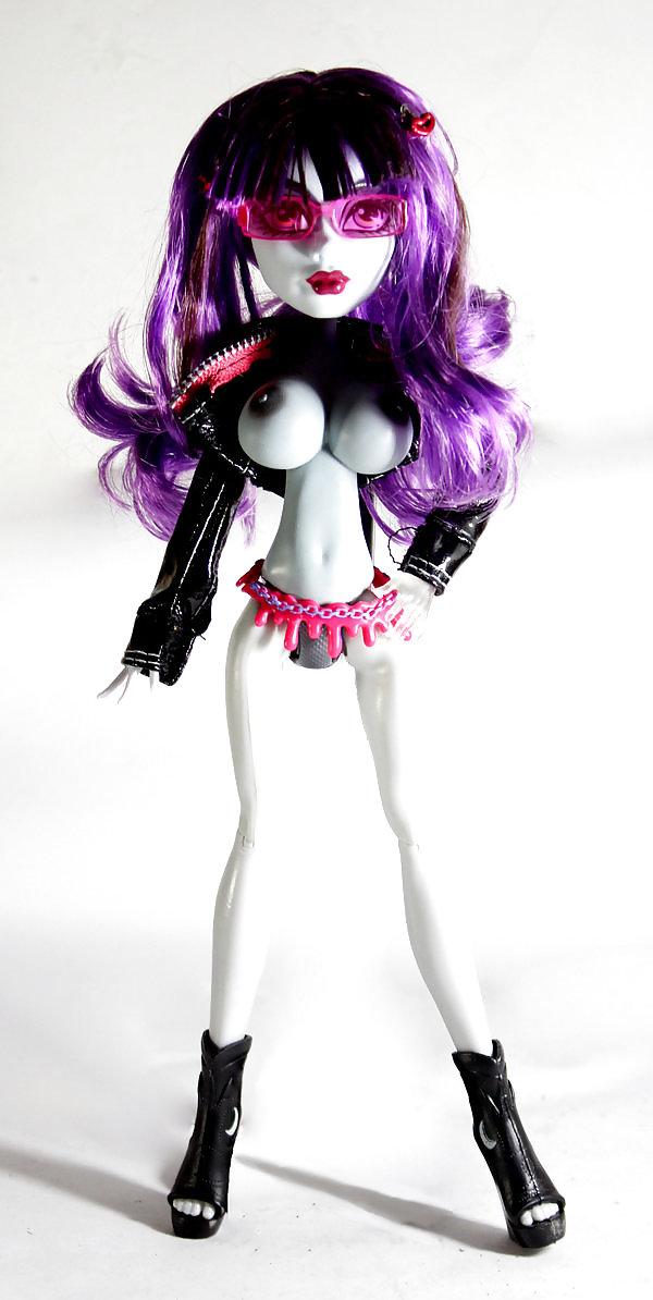24P Busty Big Boob Monster High Dolls