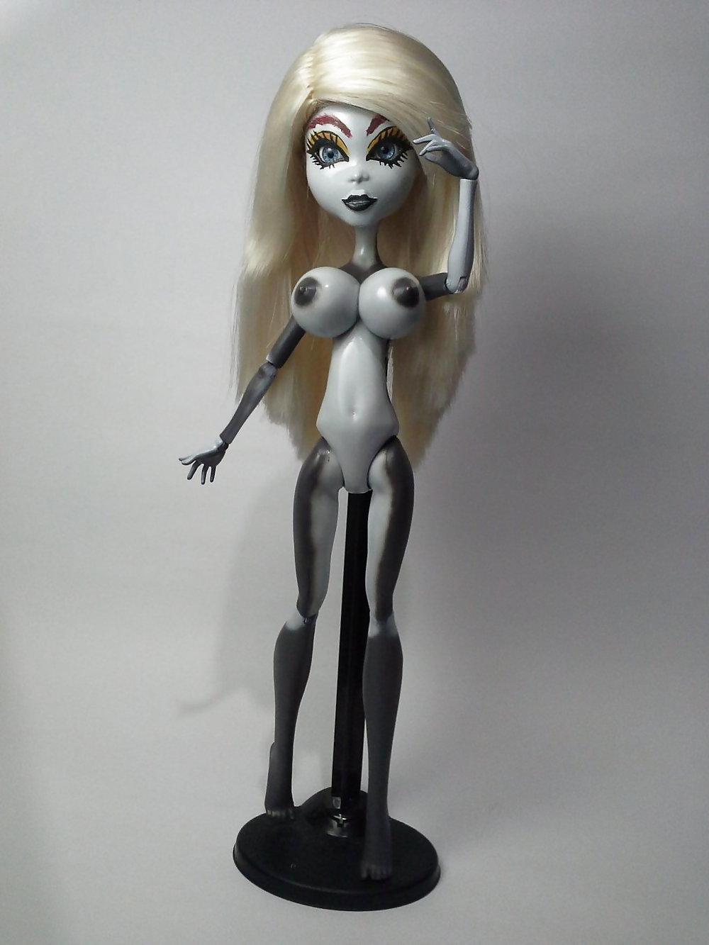 24P Busty Big Boob Monster High Dolls