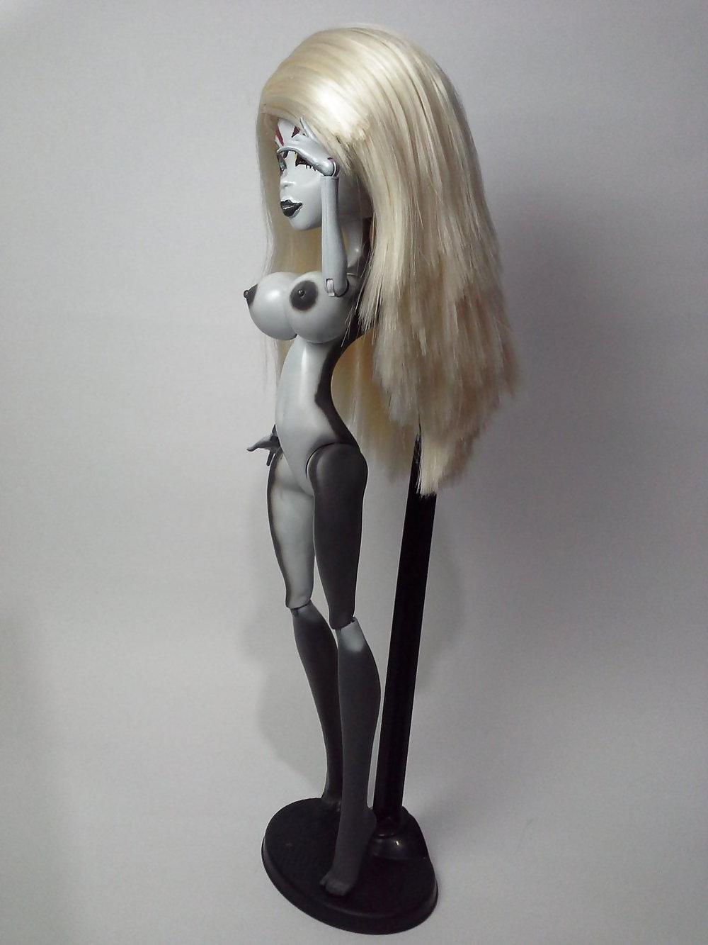 24P Busty Big Boob Monster High Dolls