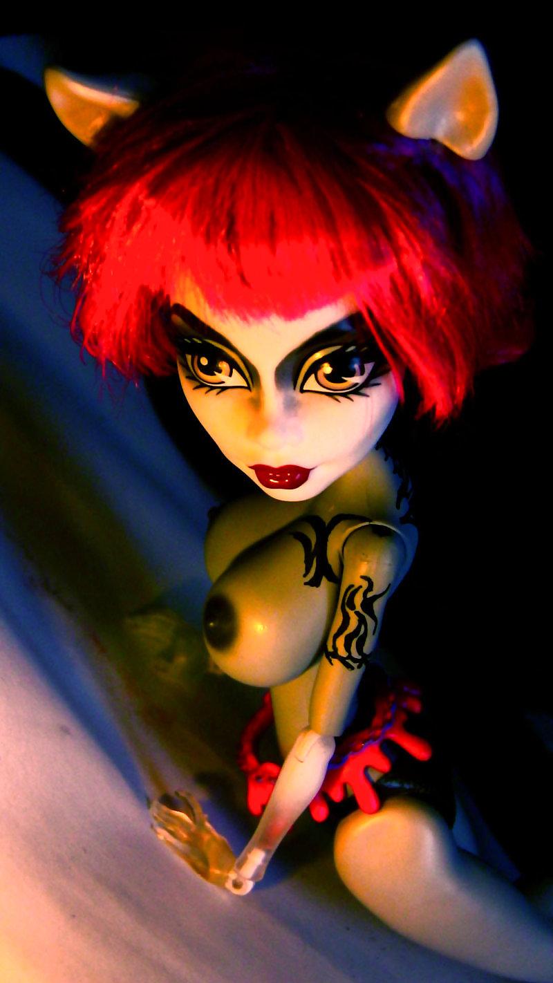 24P Busty Big Boob Monster High Dolls