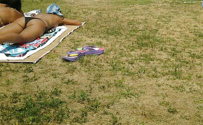 12P Spy picnic and fishing old + young romanian