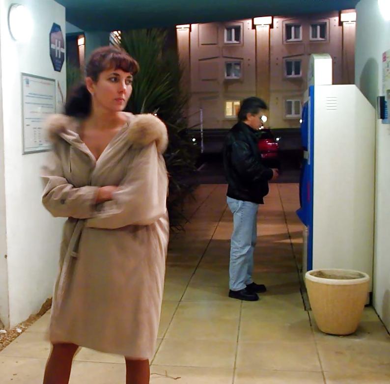 25P FRENCH NADINE flashing at the hotel B&B 2002