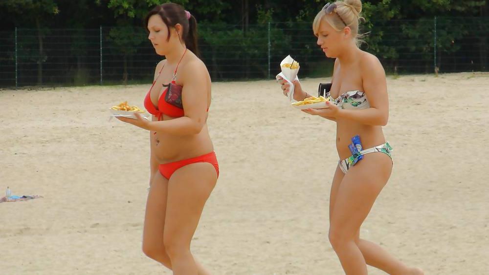 20P Visit to Cuba - Beach women