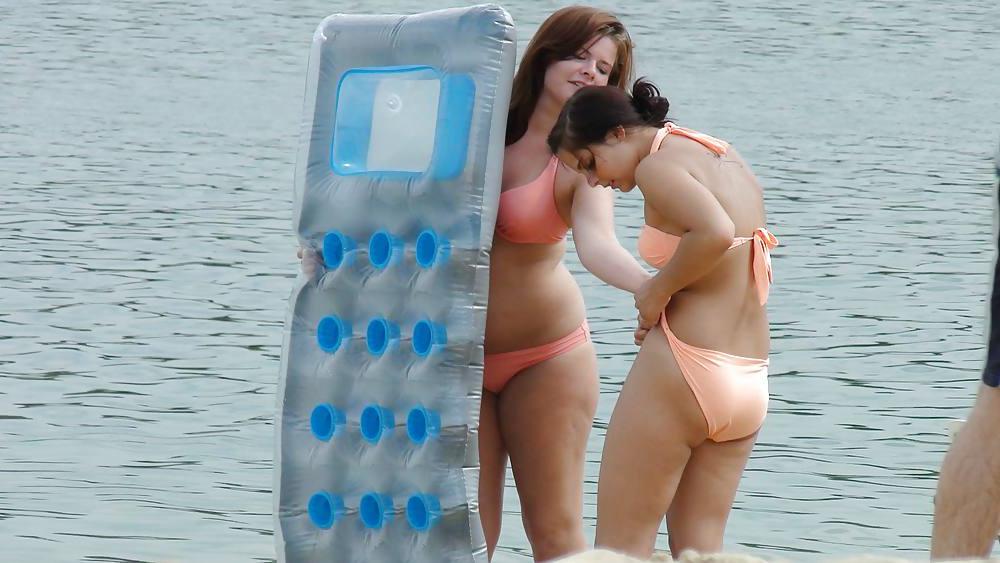 20P Visit to Cuba - Beach women