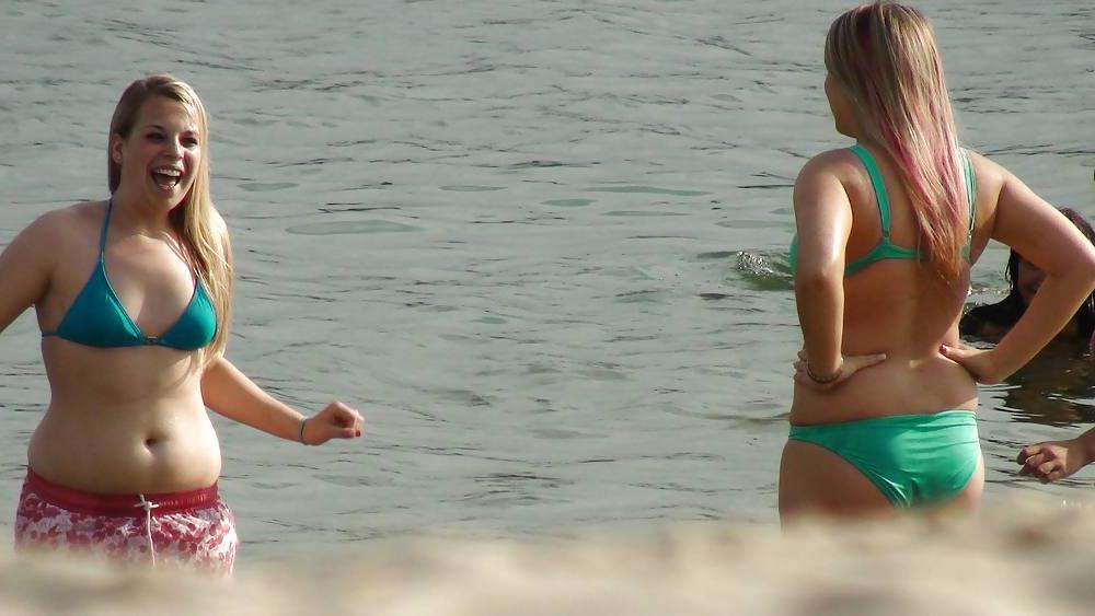 20P Visit to Cuba - Beach women