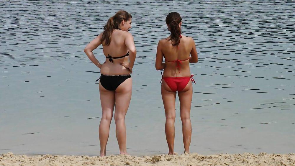 20P Visit to Cuba - Beach women