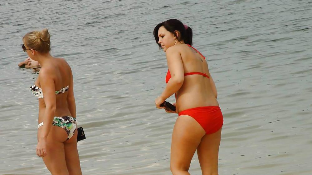 20P Visit to Cuba - Beach women