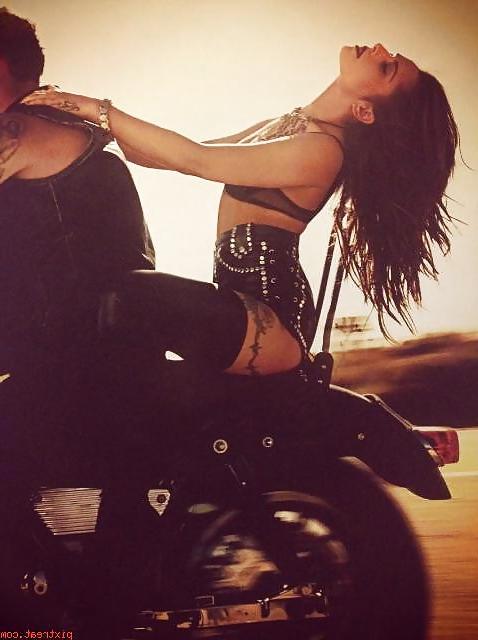 13P Cheryl cole, calendar pics 2014
