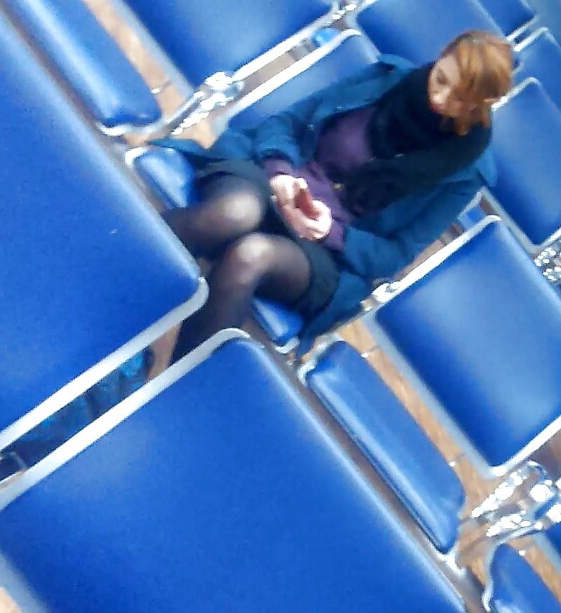 16P Airport girl 2- long legs short skirt