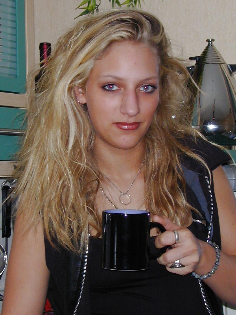 25P Horny blonde dutch girl 18 in 2001