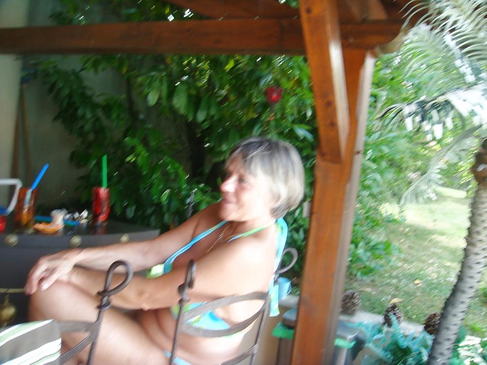 23P Slut,mother and granny have fun by the pool