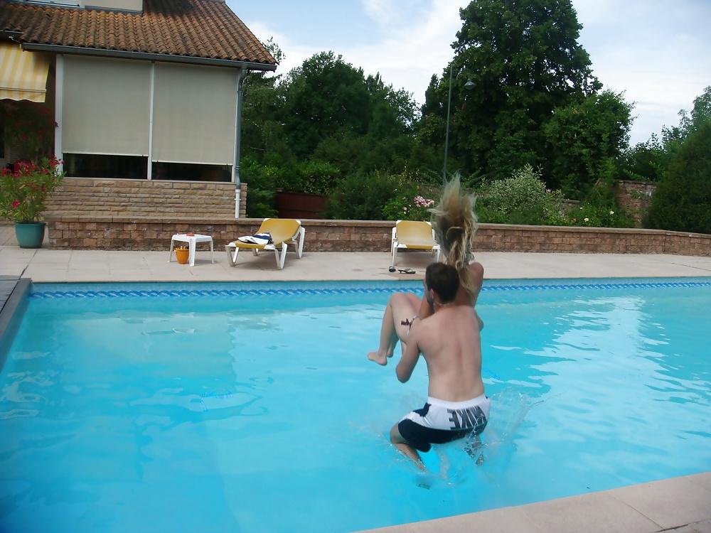 23P Slut,mother and granny have fun by the pool