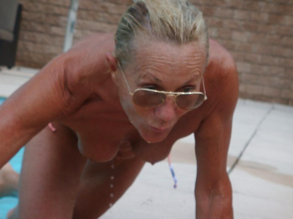 23P Slut,mother and granny have fun by the pool