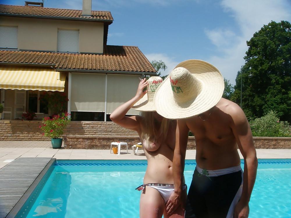 23P Slut,mother and granny have fun by the pool