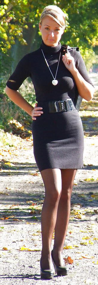 20P Looking good girls in pantyhose! 01