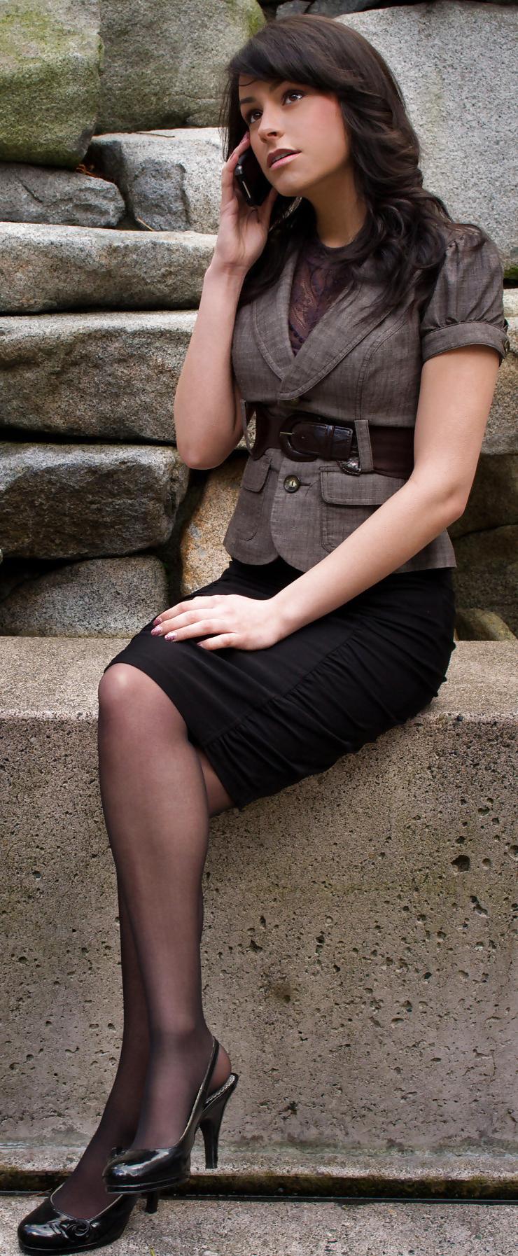 20P Looking good girls in pantyhose! 01