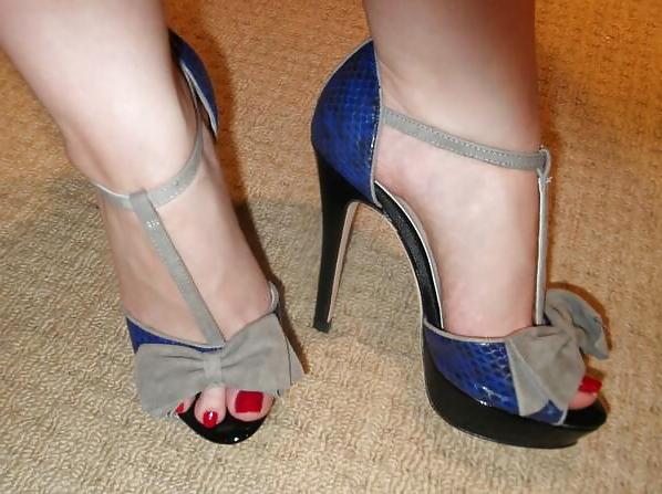 25P Ballbusting Heels, Juicy Arses & Domination 2