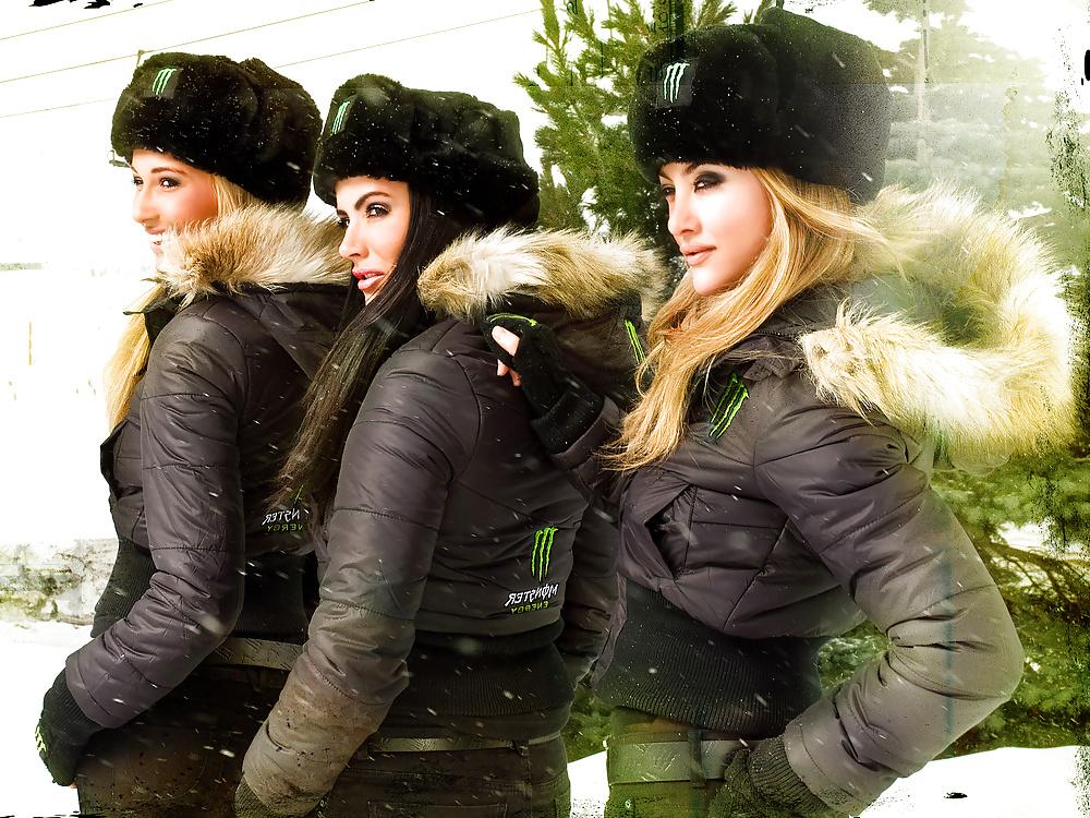 20P Monster energy girls