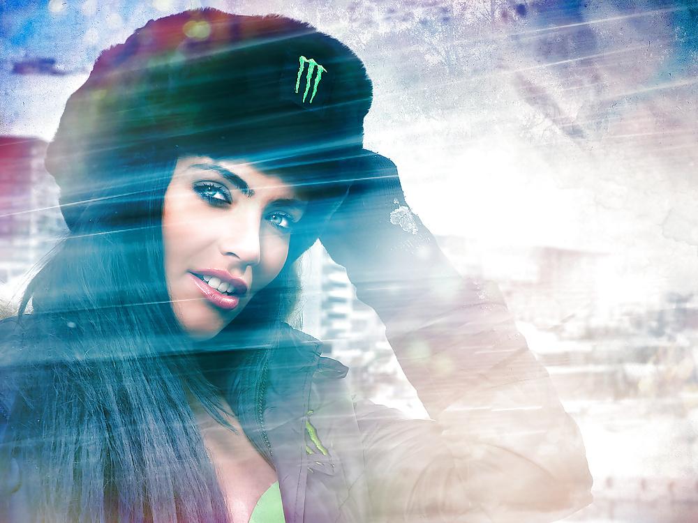 20P Monster energy girls