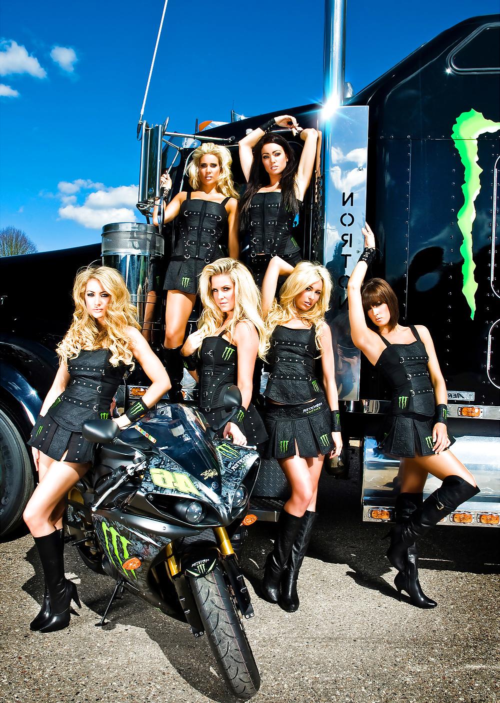 20P Monster energy girls