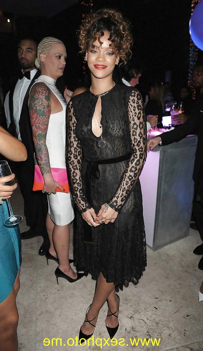 24P Rihanna Pussy Cameltoe 