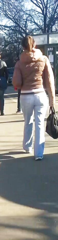 18P Spy girls street ass and teens romanian