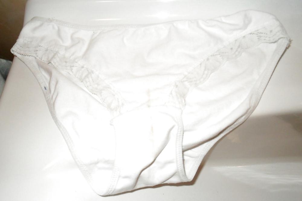 25P My sister hiden cam,dirty panties