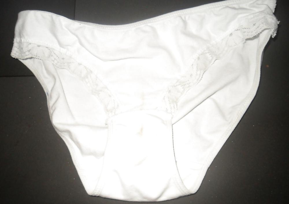 25P My sister hiden cam,dirty panties