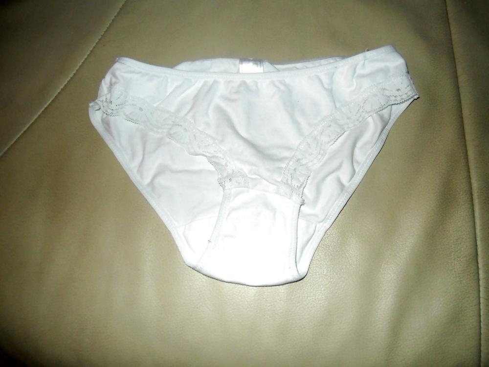 25P My sister hiden cam,dirty panties