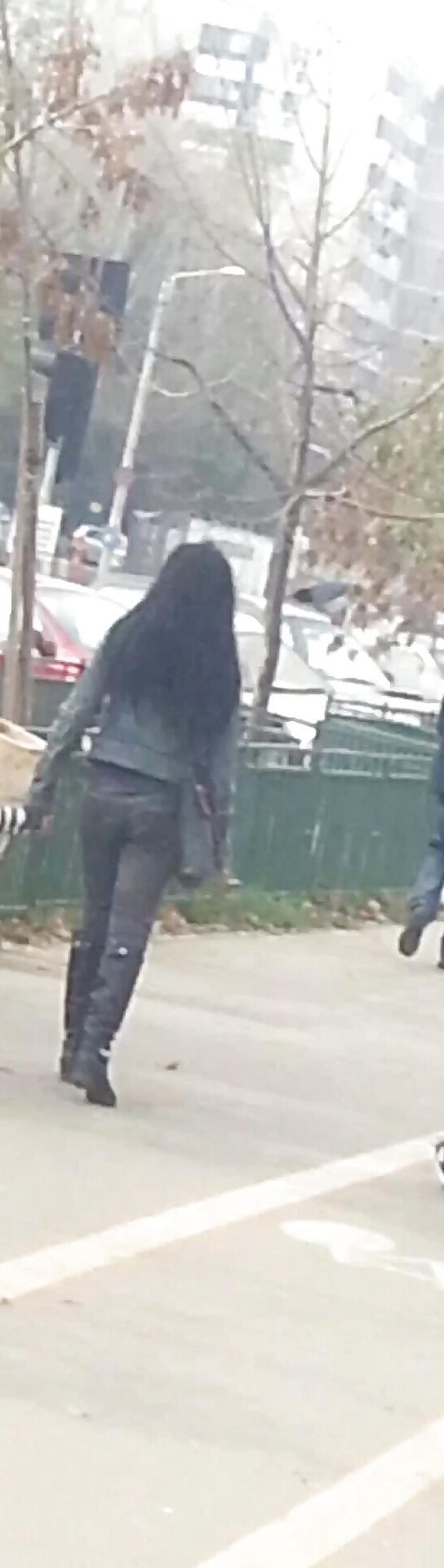5P Hot brunette ass romanian