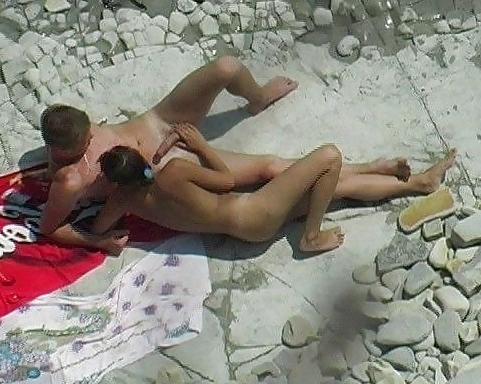 25P Naked under the sun