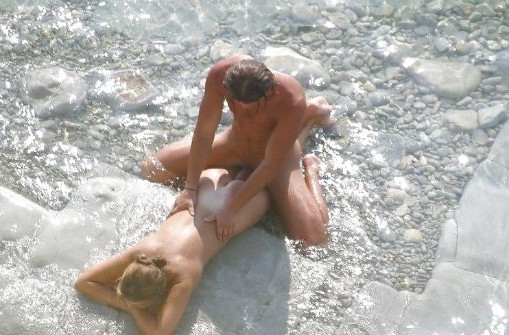 25P Naked under the sun