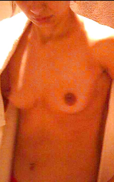 10P Indian Doctor in Shower :)