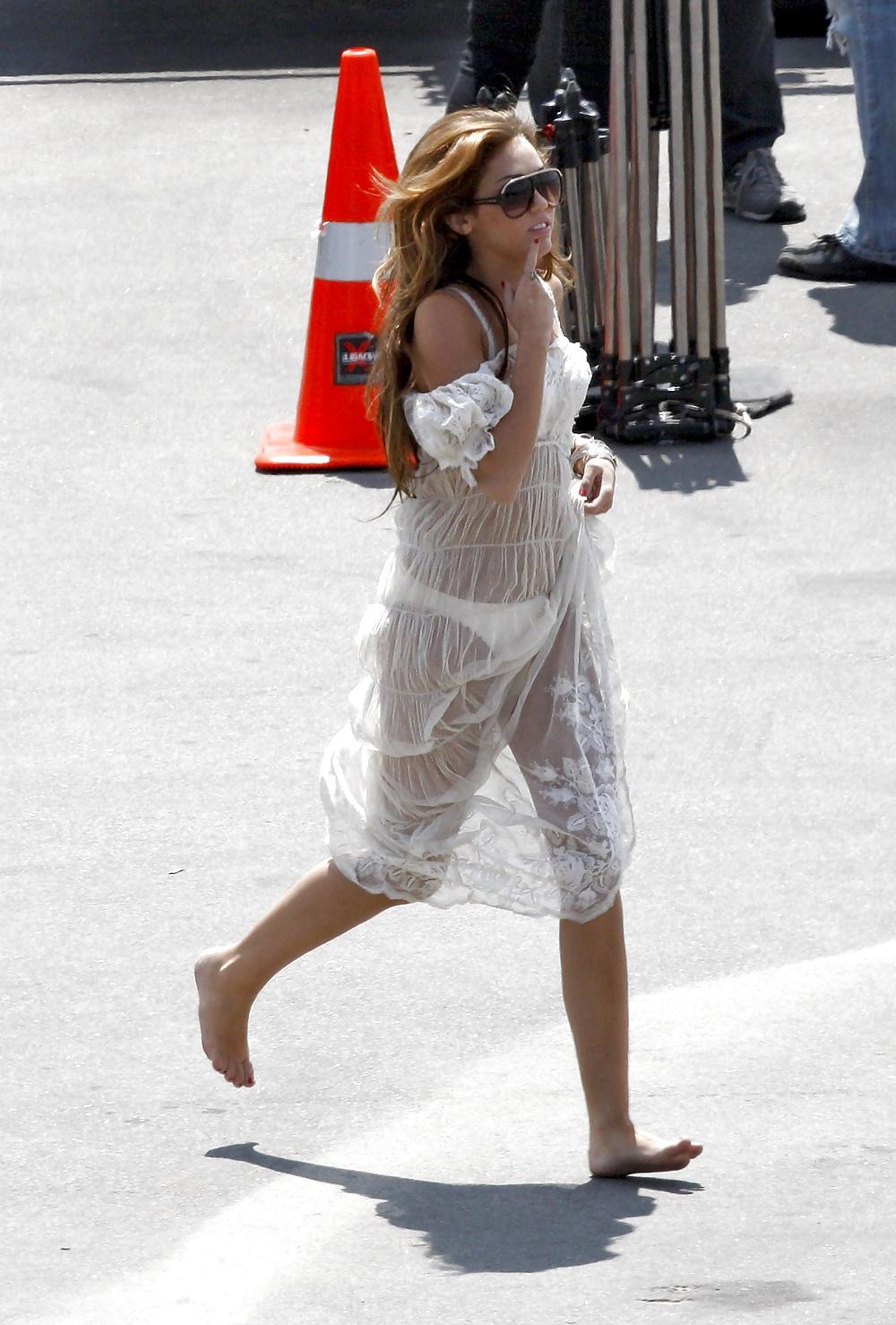 25P The Very Best Of Miley Cyrus