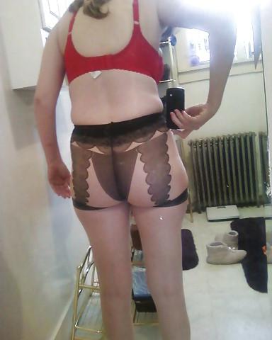 25P Donna in Pantyhose