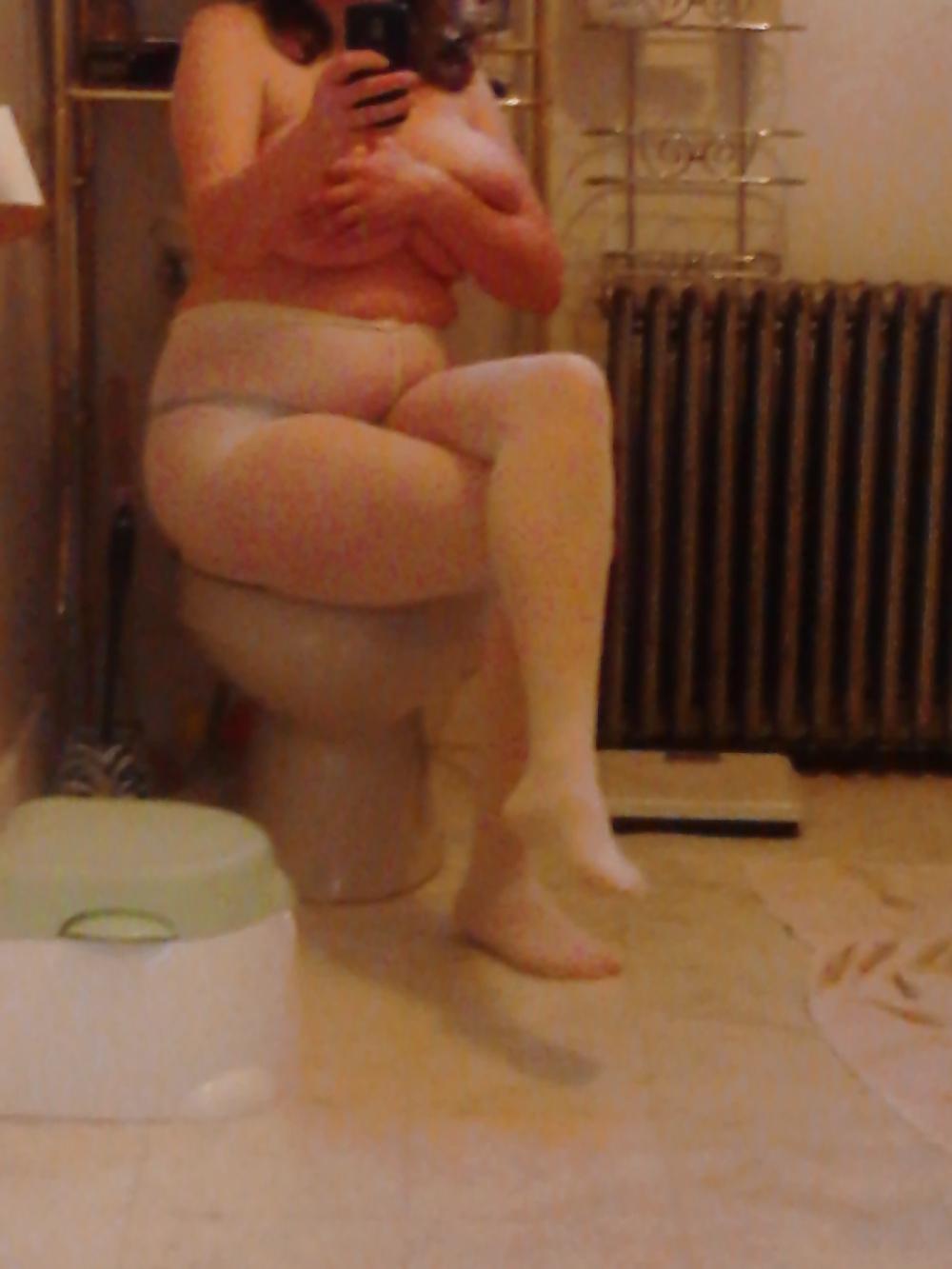 25P Donna in Pantyhose