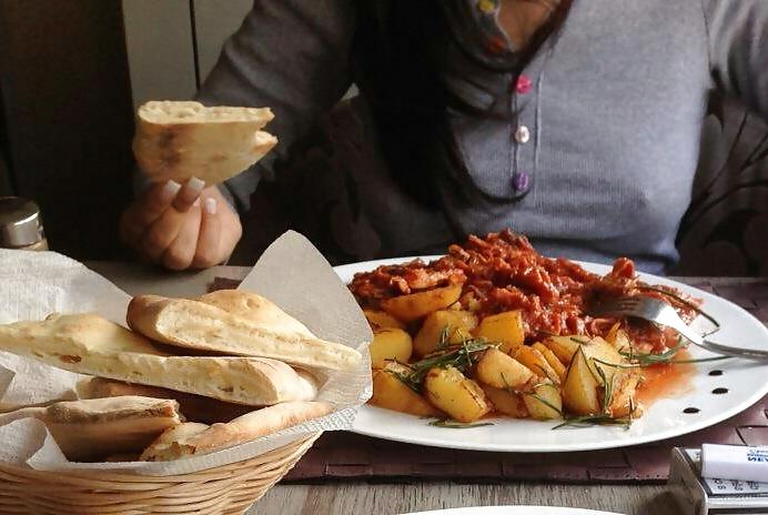 25P Spy restaurant romanian