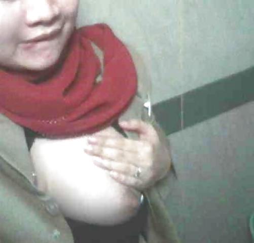 25P Tudung Dada Montok