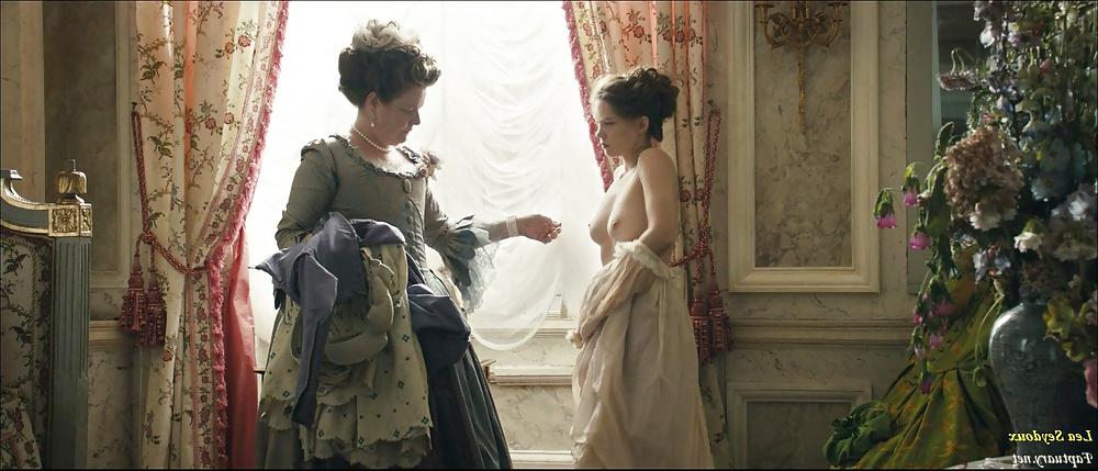 25P Nude Celebrity Scenes 