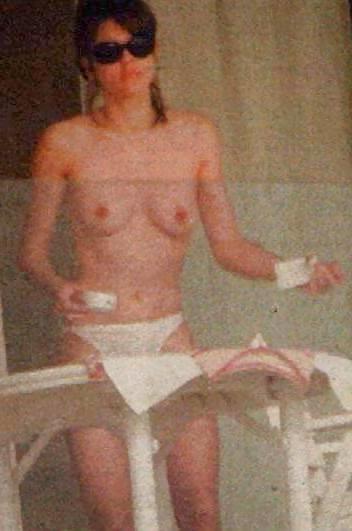 19P My Friend Liz Hurley !