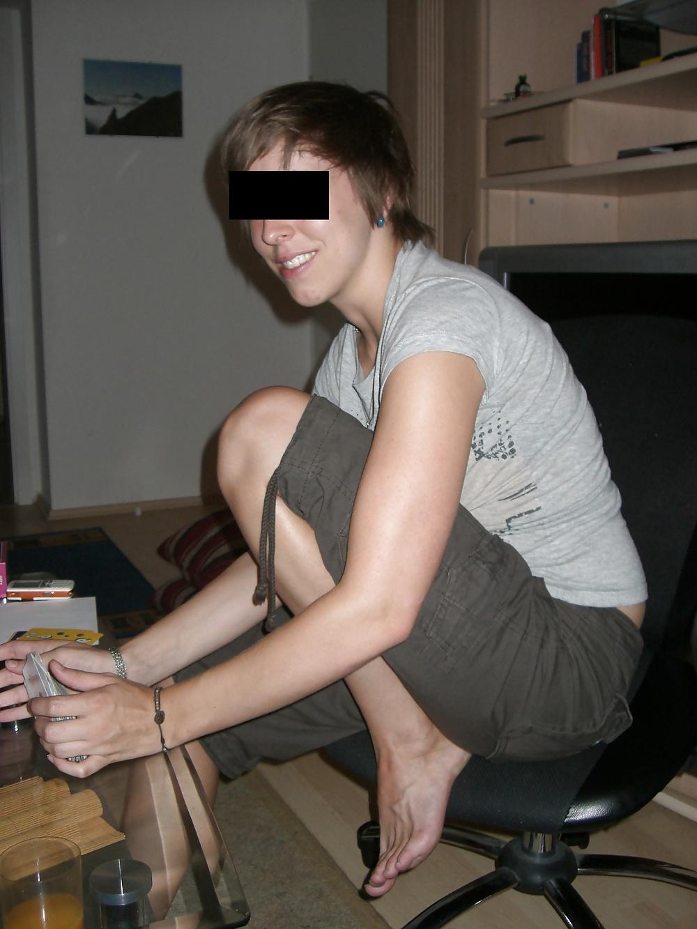 25P Another friend of mine - foot fetish