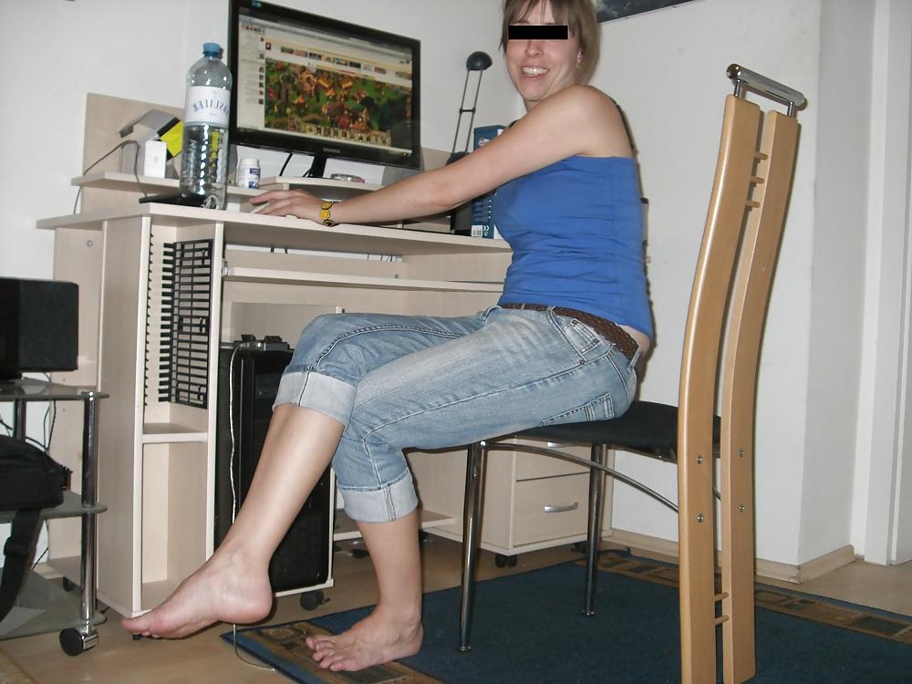 25P Another friend of mine - foot fetish