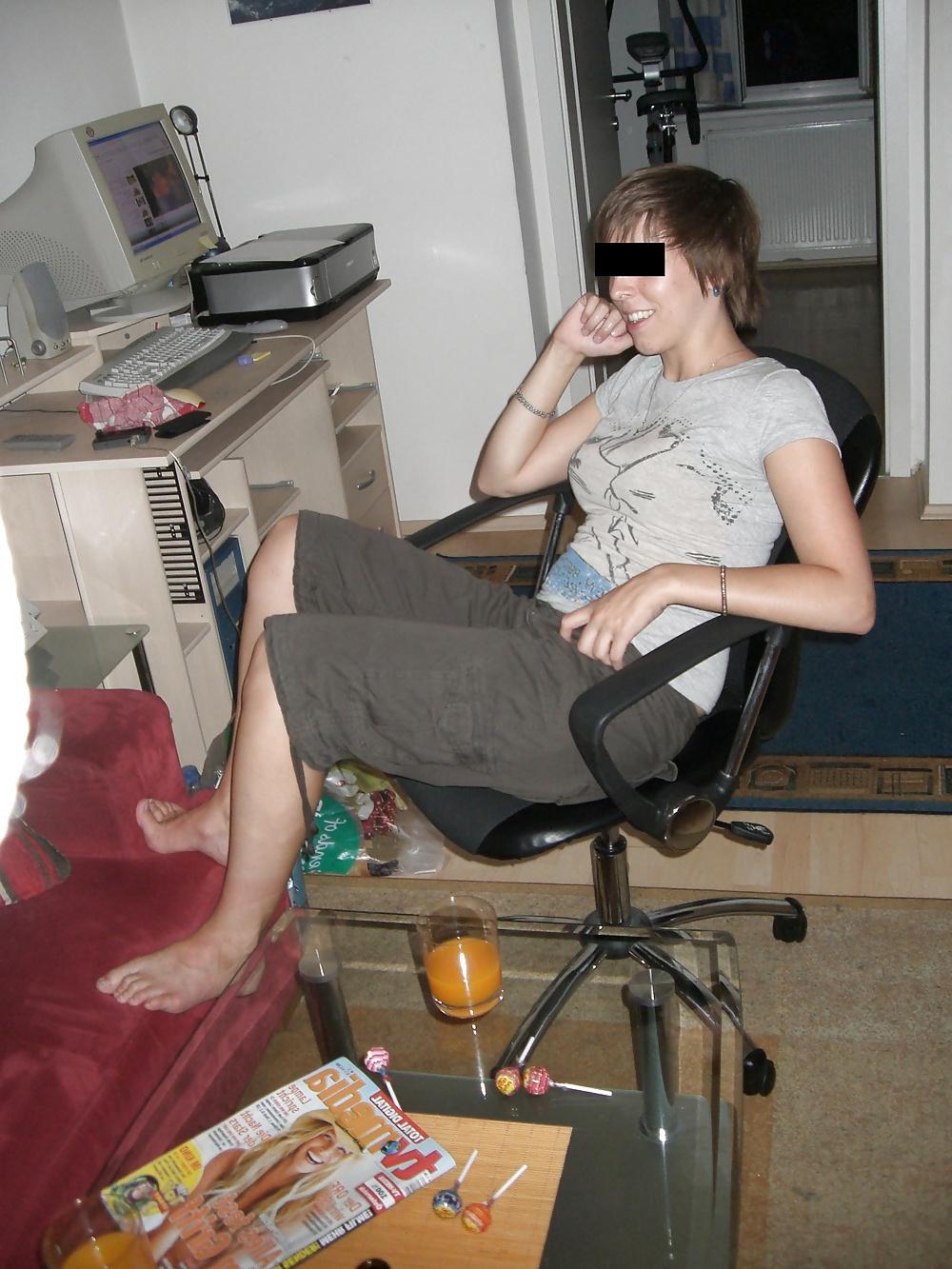 25P Another friend of mine - foot fetish