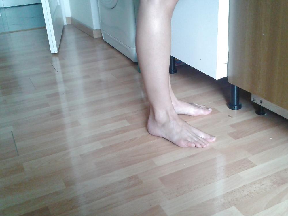 25P Another friend of mine - foot fetish