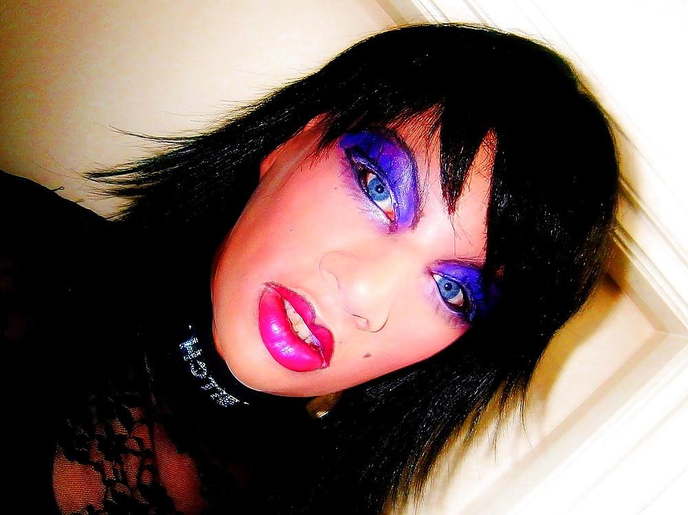 20P Kinky latex doll 4
