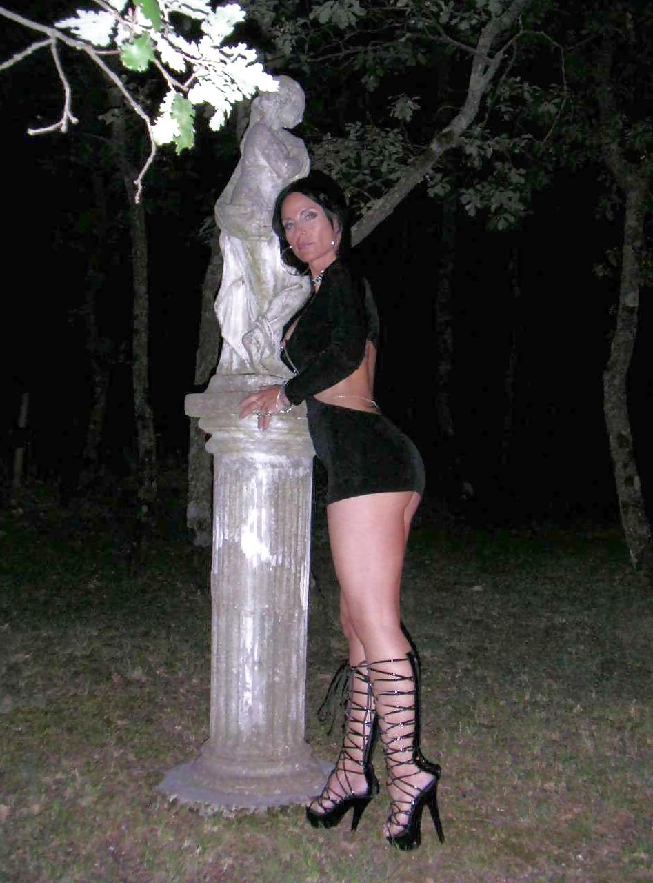 25P Dressed slut party night 02
