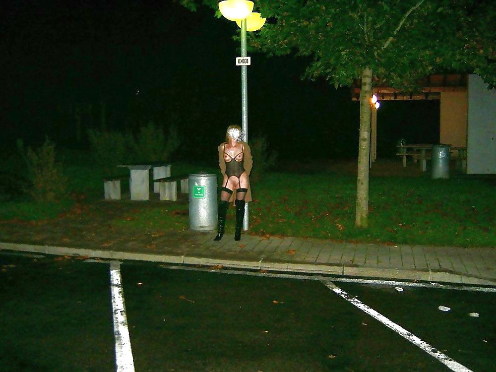 25P Dressed slut party night 02